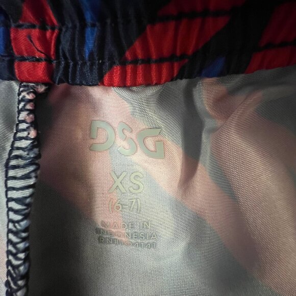 DSG Mens Woven Training Shorts XS Athletic Fit Elastic Waist Red & Blue Zigzag P - Picture 6 of 9